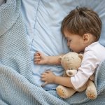 5 rituels à adopter pour aider votre enfant à dormir